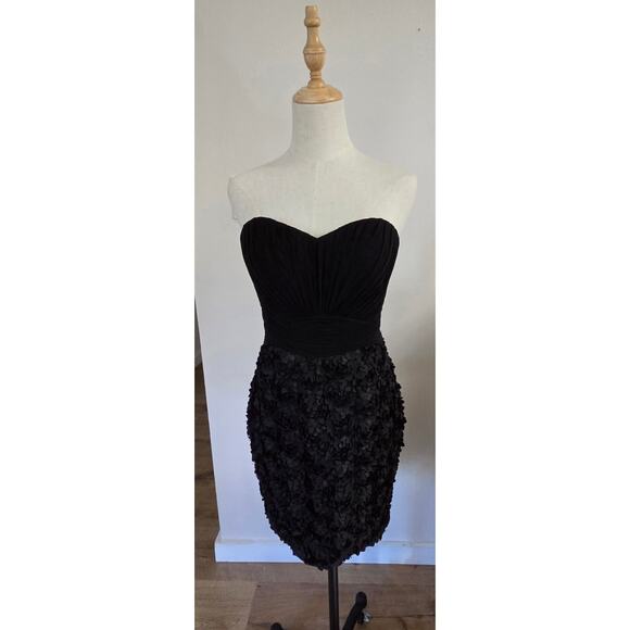 La Femme Black Rosette Strapless Mini Dress Sweetheart Formal Capsule 4 EUC - Picture 2 of 16